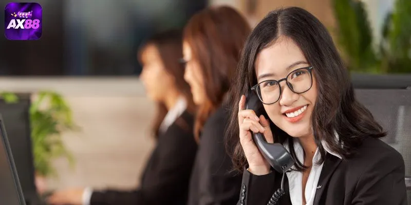 Người chơi cần lắng nghe và thực hiện theo hướng dẫn của nhân viên CSKH